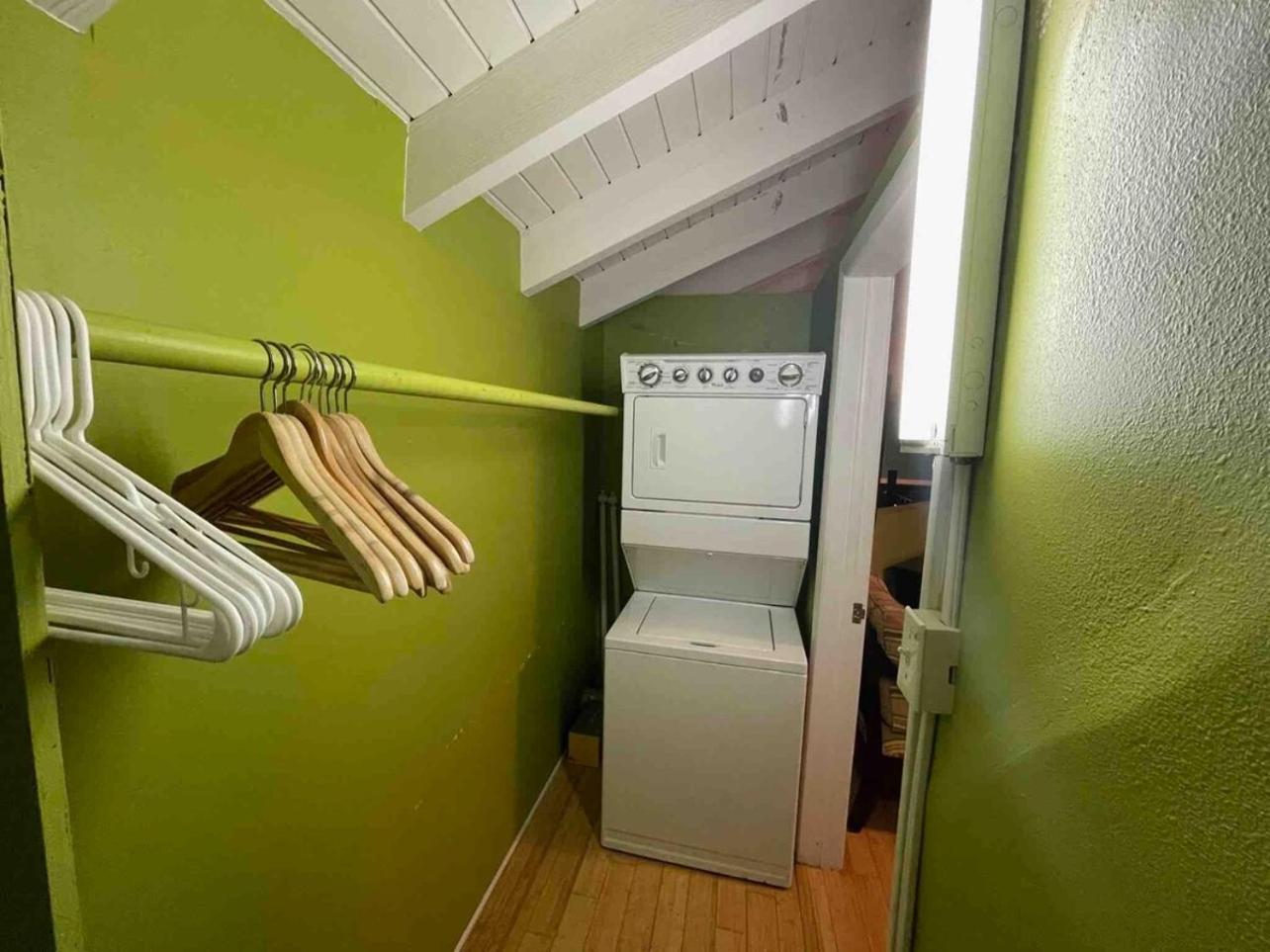 Harbor View 2Bed 1Bath Loft In Downtown Red Hook! Villa East End  Exterior photo